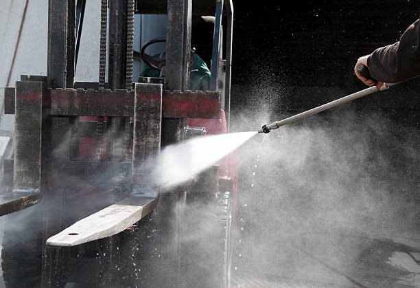Best Roof Pressure Washing  in Chain Lake, WA